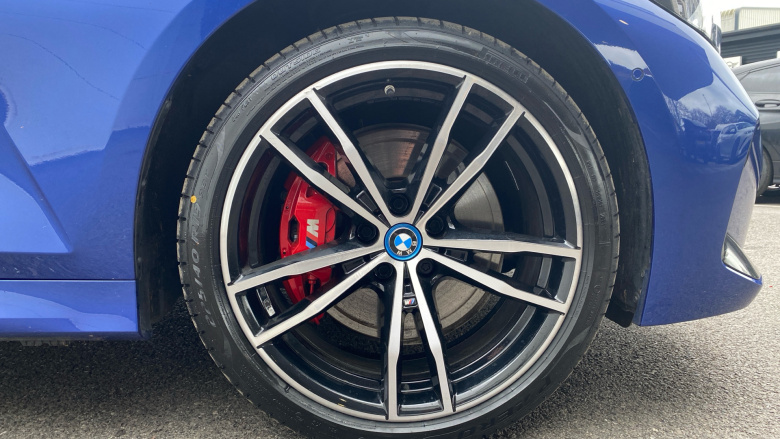 BMW 3 Series 330e M Sport 4dr Step Auto [Pro Pack] Saloon